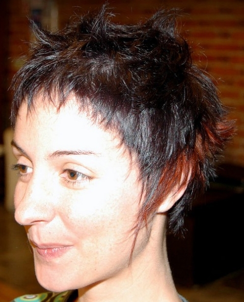 cieniowane fryzury krótkie uczesanie damskie zdjęcie numer 26A